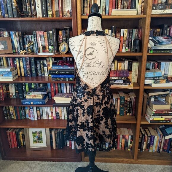 DRESS the population backless short high neck dress black lace overlay sz l euc - Picture 3 of 6